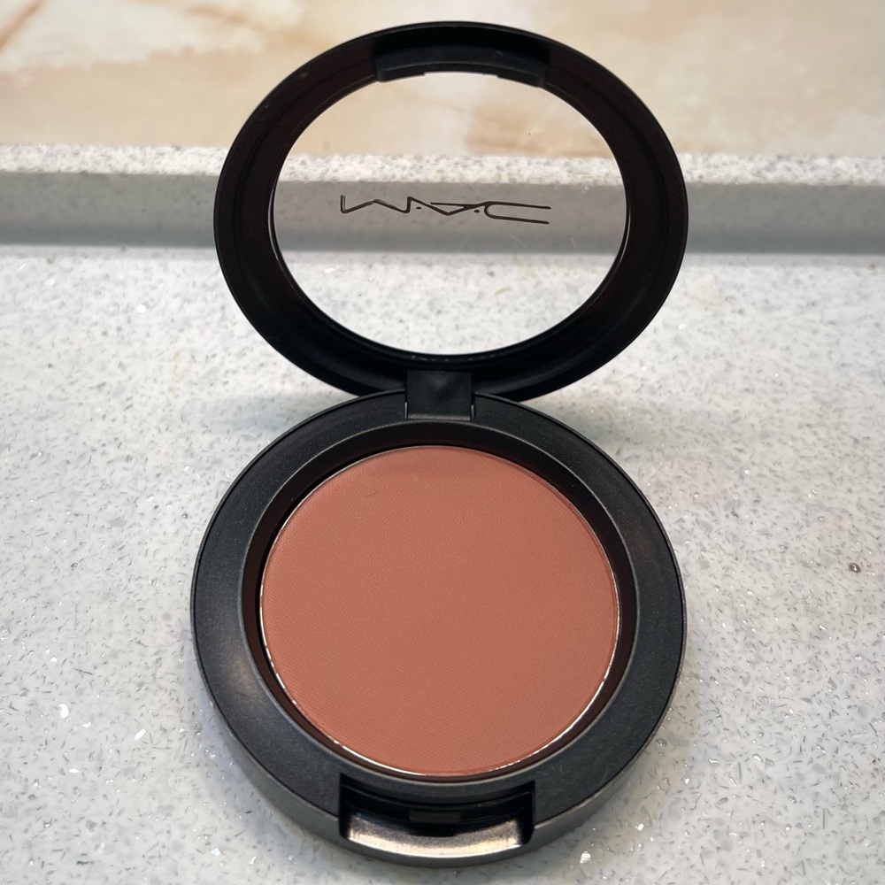 MAC ~ ‘GINGERLY’ Sheertone Shimmer Blush ~ Full Size 0.21 US oz. / 6 g ~ NIB - Picture 4 of 16